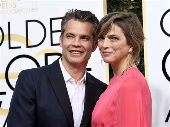 Alexis Knief Married To Actor Husband Timothy Olyphant; Loving Father Timothy Finds It Hard To Impre ·