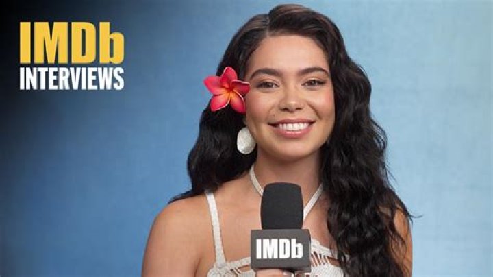 Auli’i Cravalho | BlogLab