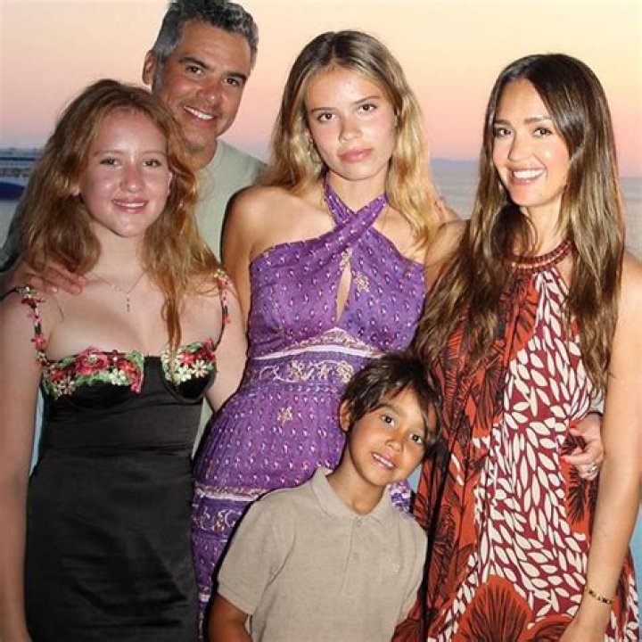 Discover The Surprising Impact Of Jessica Alba's Height