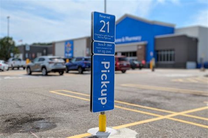 Does Aldi offer delivery or curbside pickup services?