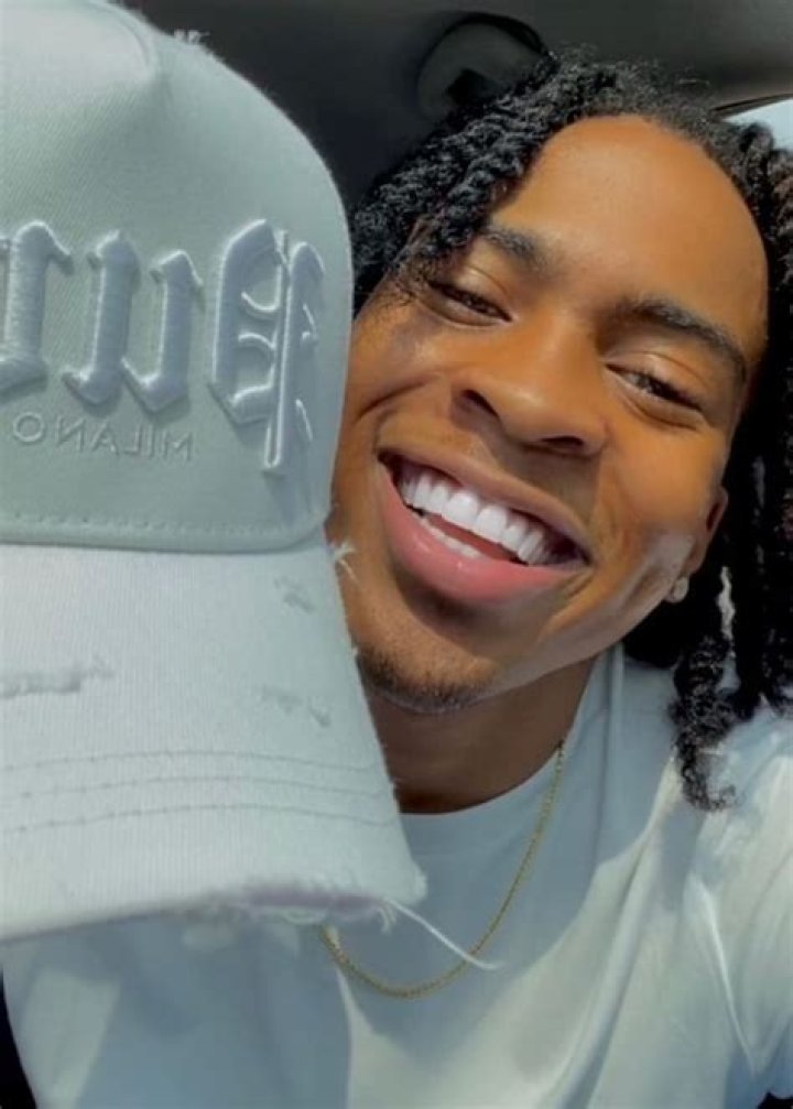 Eli Unique Height, Weight, Age, Girlfriend, Facts, Biography