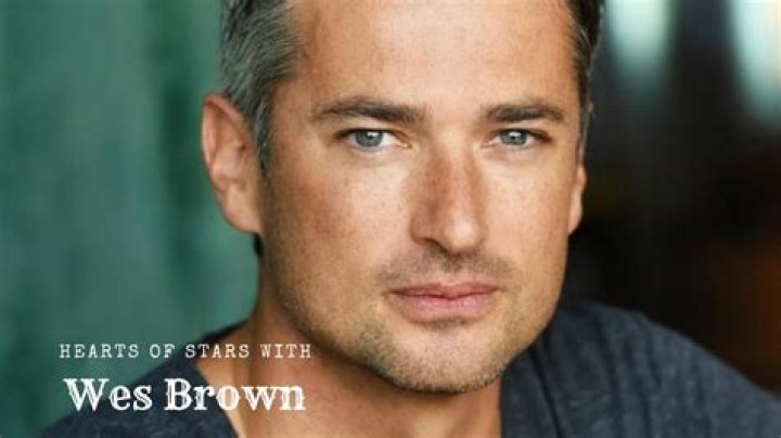 GleamVibe | Wes Brown
