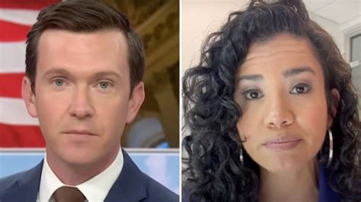 Is Laura Barron Lopez Married? Bio, Age, Height, Family, CNN, PBS NewsHour ·