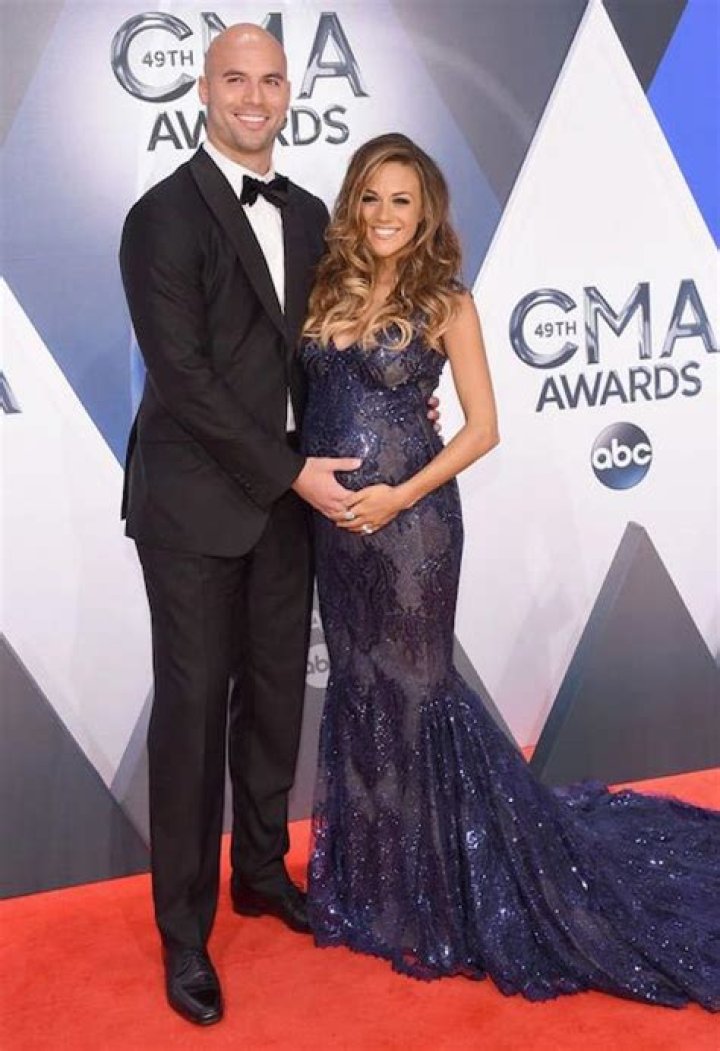 Jana Kramer Height, Weight, Age, Spouse, Family, Facts, Biography