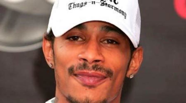 Layzie Bone Height, Weight, Age, Spouse, Family, Facts, Biography