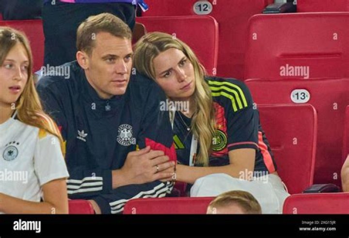 Manuel Neuer Wife, Girlfriend, Height, Weight, Age, Gay, Biography