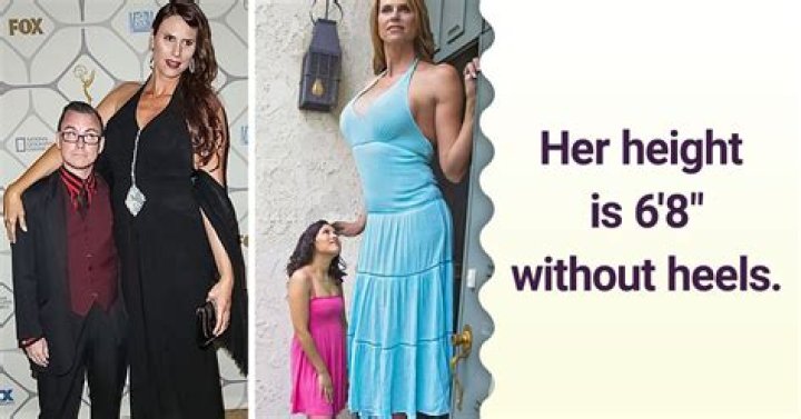 Meet Erika Ervin, the Tallest Model in the World, Whose Whole Life Has Been a Never-Ending Struggle