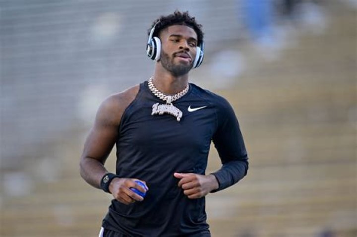 Shedeur Sanders Bio: Age, Height, Weight, Net Worth, Hometown, Career, College, Family and more