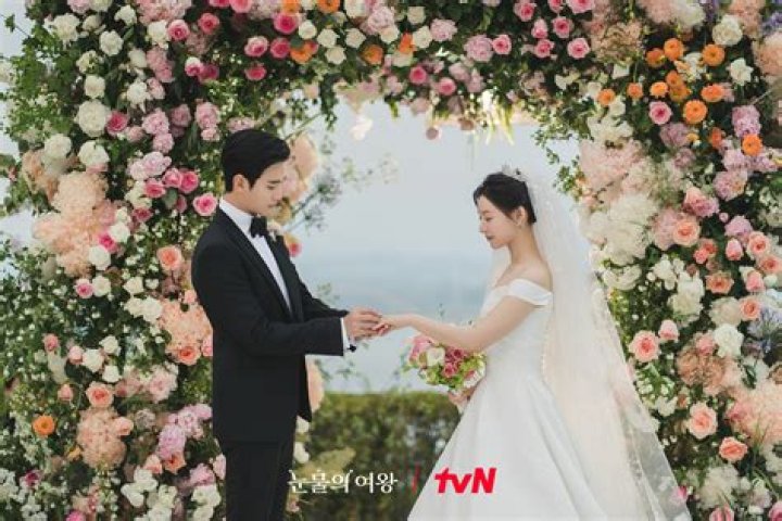 Unveiling The Enchanting World Of Kim Soo-hyun's Girlfriend: Discoveries And Insights