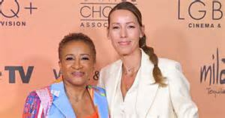 Wanda Sykes Biography, Wife, Kids and Family, Net worth, Is She Gay?