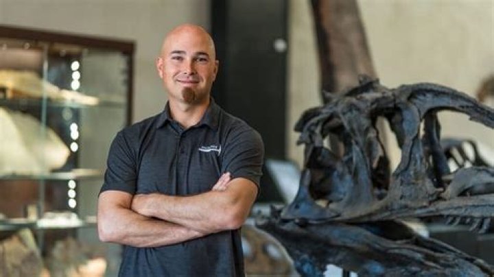 Who is Andre LuJan? Meet the Dino Hunters newbie on Instagram! Sat 31 July 2021 02:00 Celine